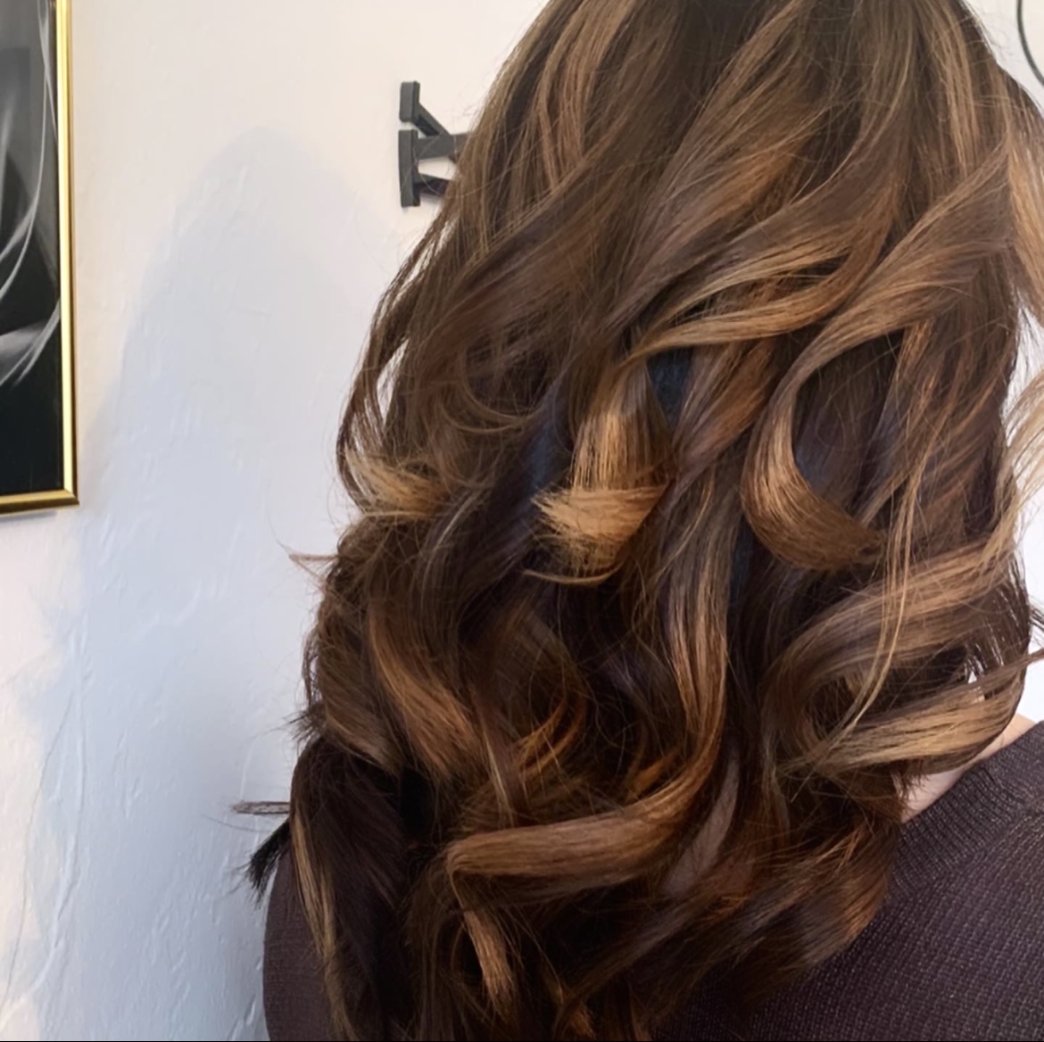 Braune Wellen mit Highlights